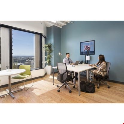 Spaces - One Renaissance Tower