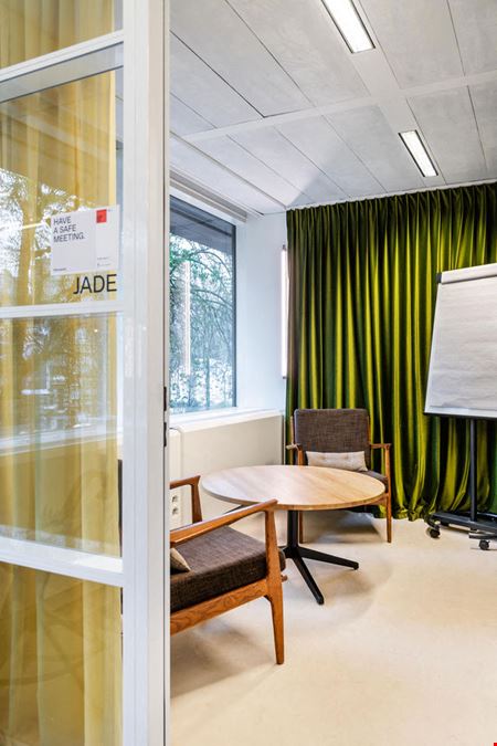 Silversquare  Louise