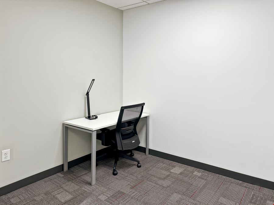 Regus - Phoenix - Clarendon