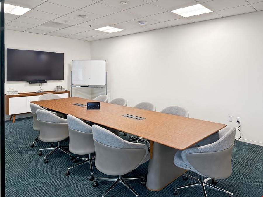 Regus - San Diego - 225 Broadway