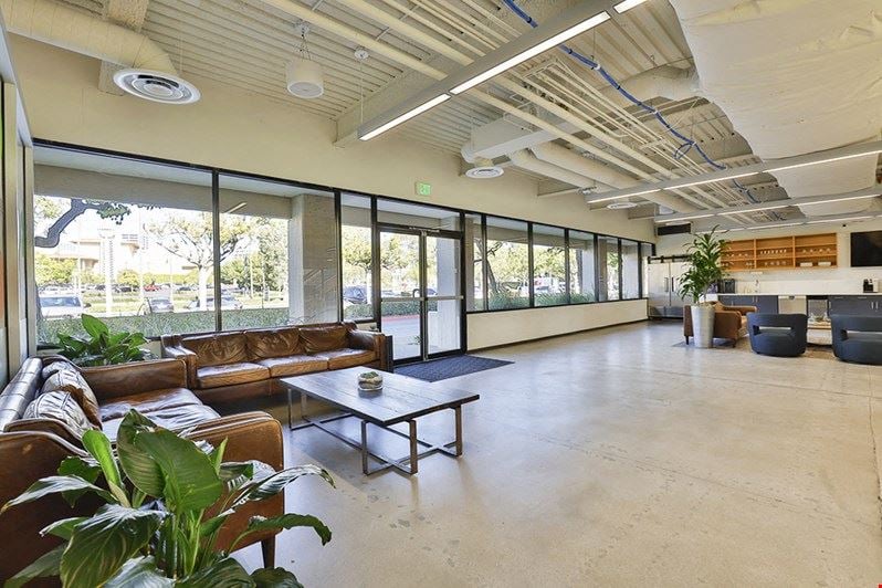 GT1 - Newport Beach Gateway Plaza