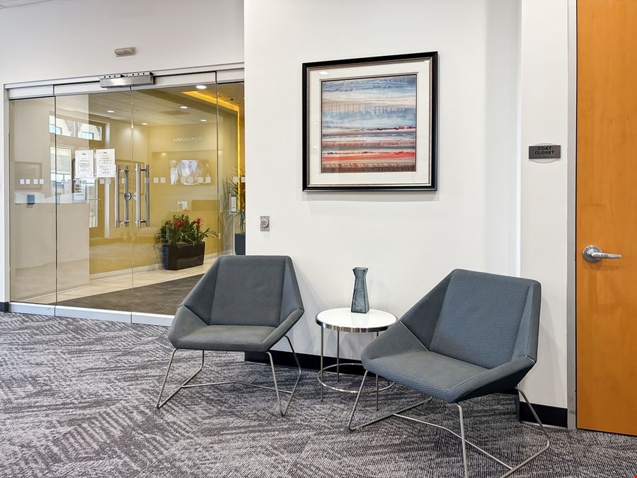 Regus - Naperville - Main Street Promenade
