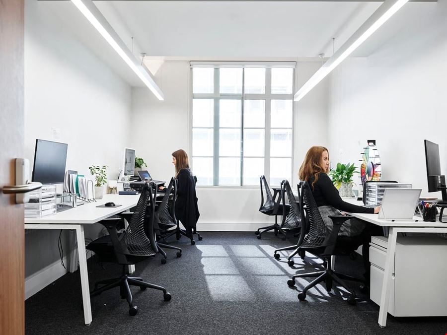 Hub Australia - Hub - Anzac Square