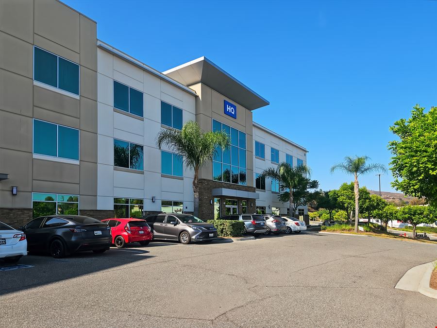 CA, Pomona - Rancho Camino Dr