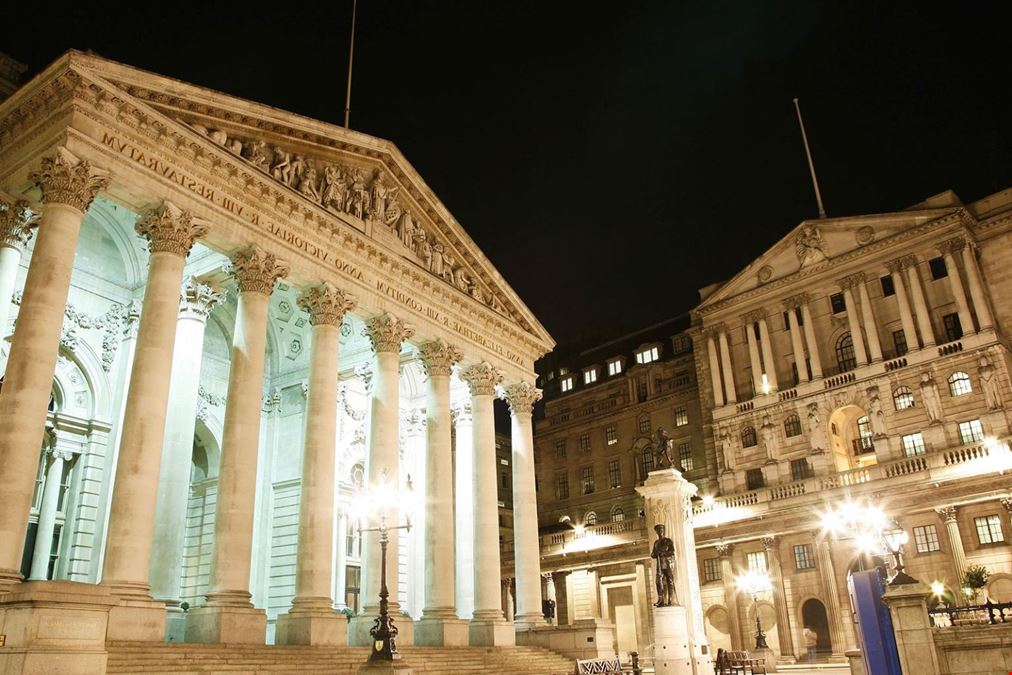 Landmark: Royal Exchange - Bank