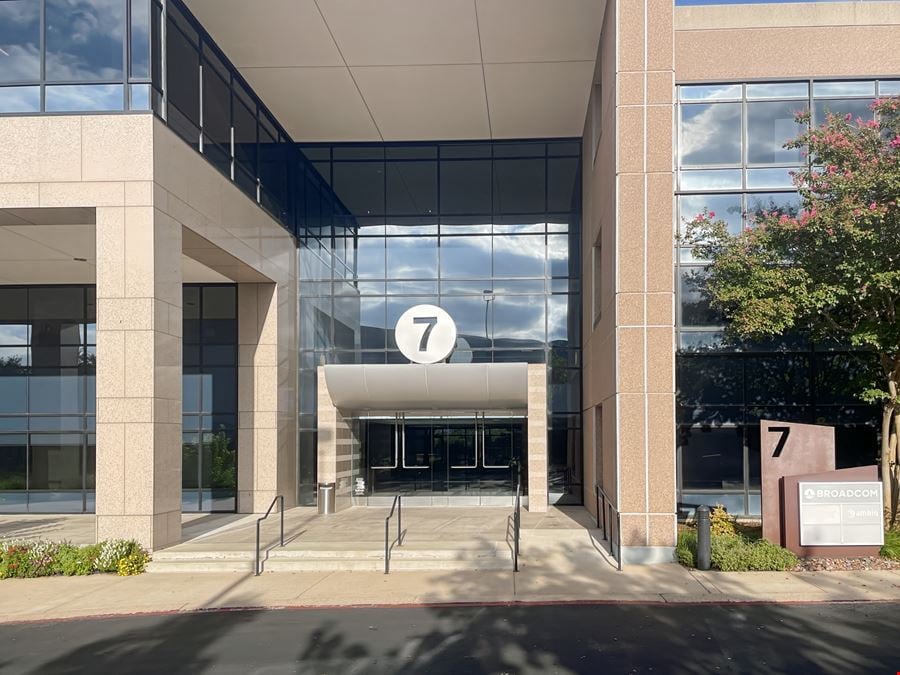 Regus - Austin - River Place