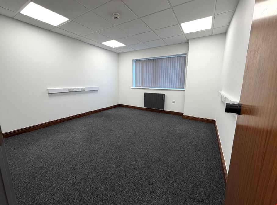 Storage Giant - Bridgend
