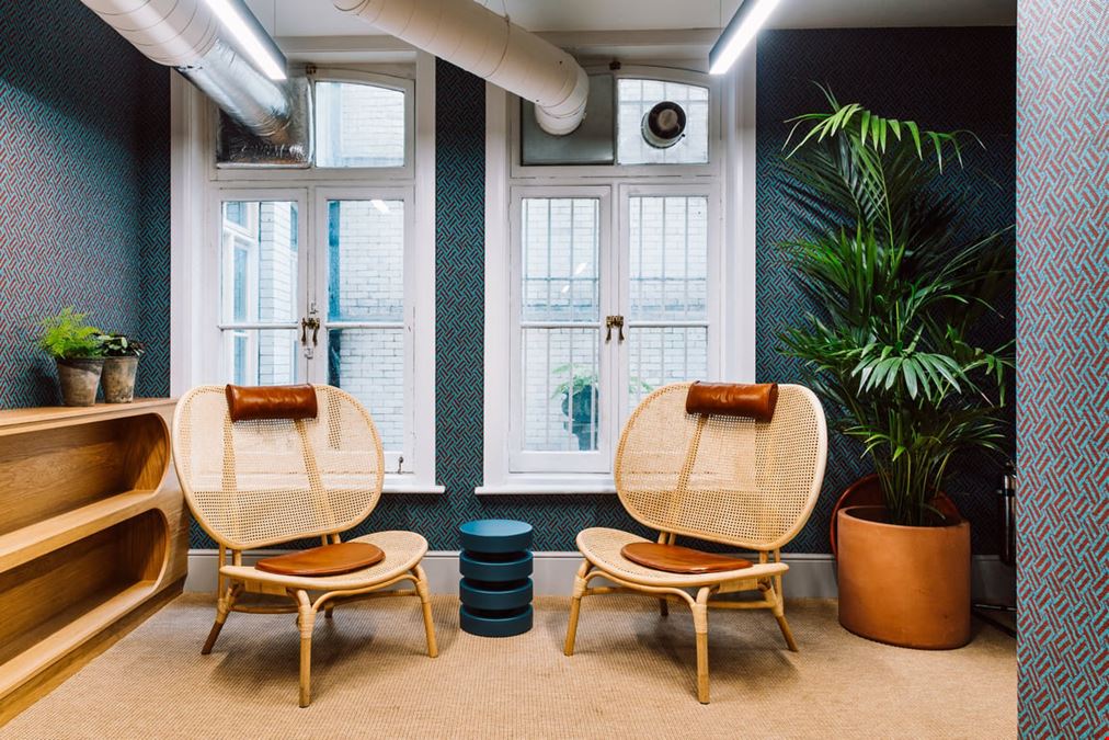 Huckletree - Public Hall