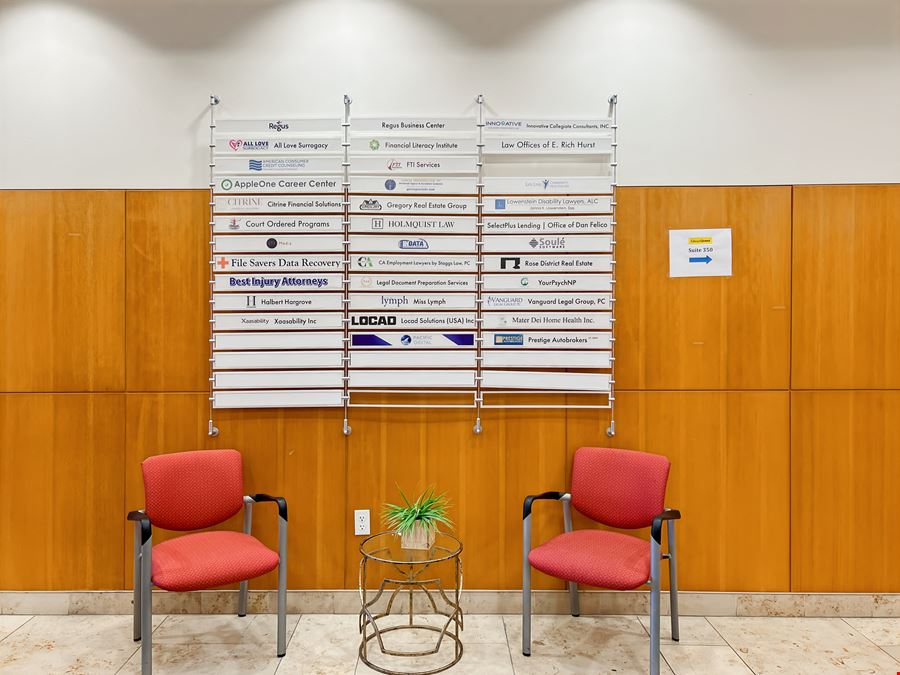 CA, Valencia - Gateway Plaza