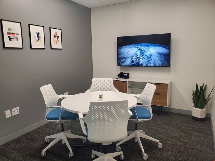 Loft Meeting Rm 380 ($40/hr or 2cr/hr)