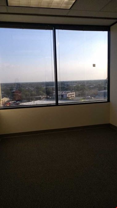 6671 Southwest Freeway