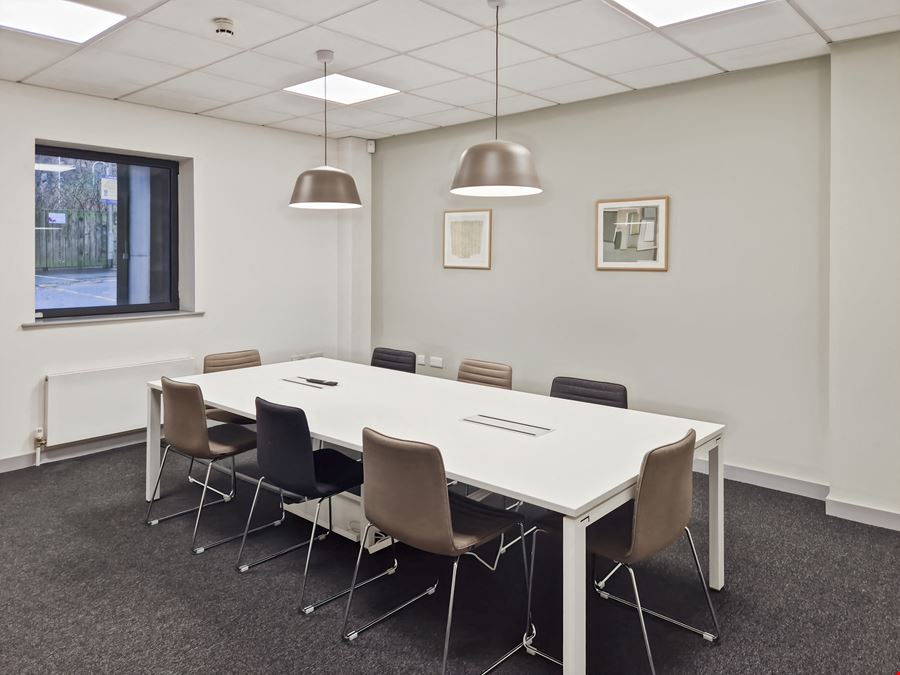Regus - Linenhill House