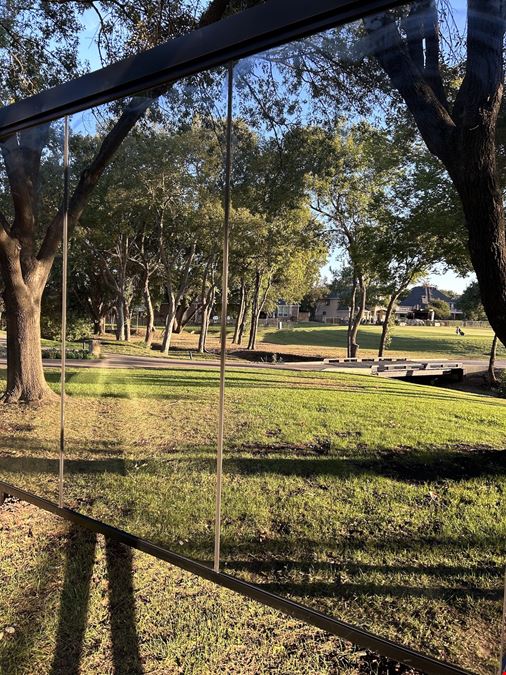 Private Office with a Panoramic View at Golf Club
