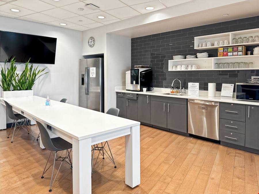 LA, New Orleans - Place St. Charles