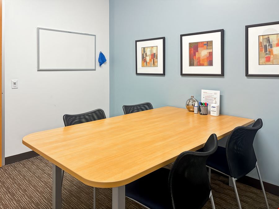 Regus - Naperville - Main Street Promenade