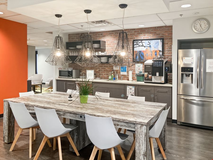 Regus - Vancouver - Robson Square