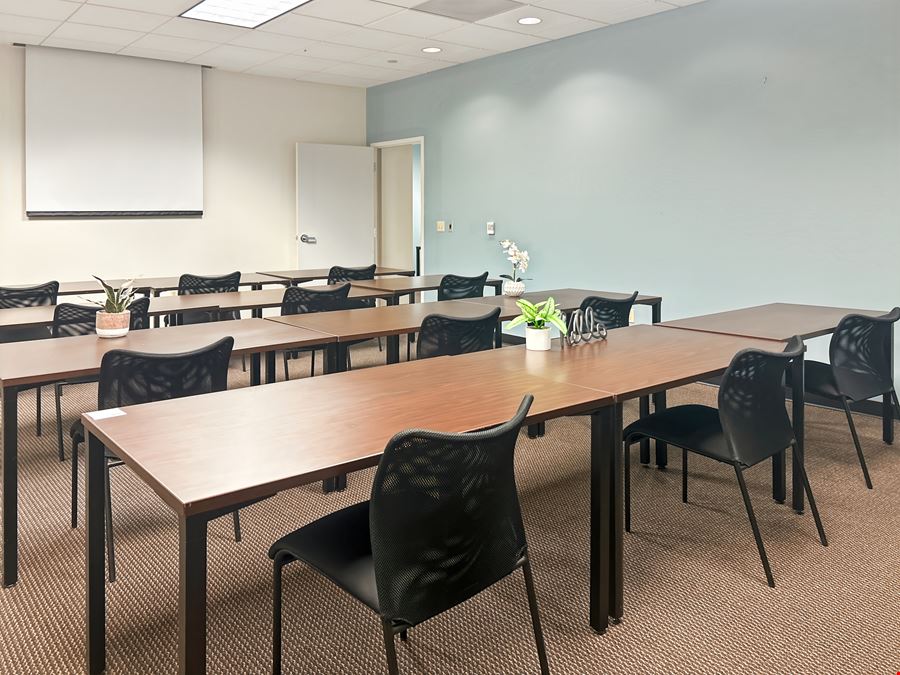 CA, San Ramon - Crow Canyon Plaza