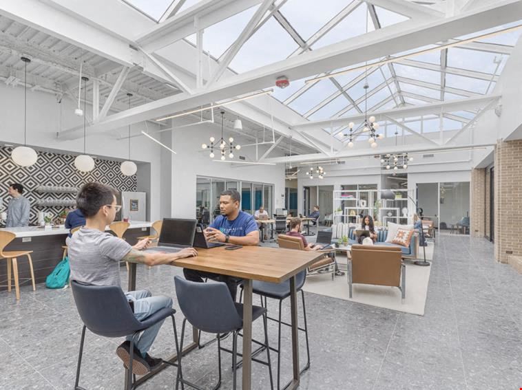 Expansive Coworking Lounge
