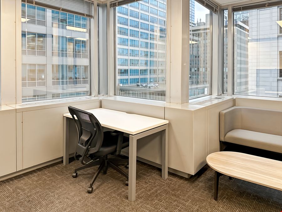 Regus - Toronto - Street
