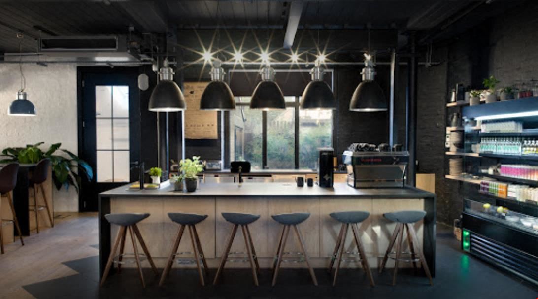 Uncommon - Highbury & Islington