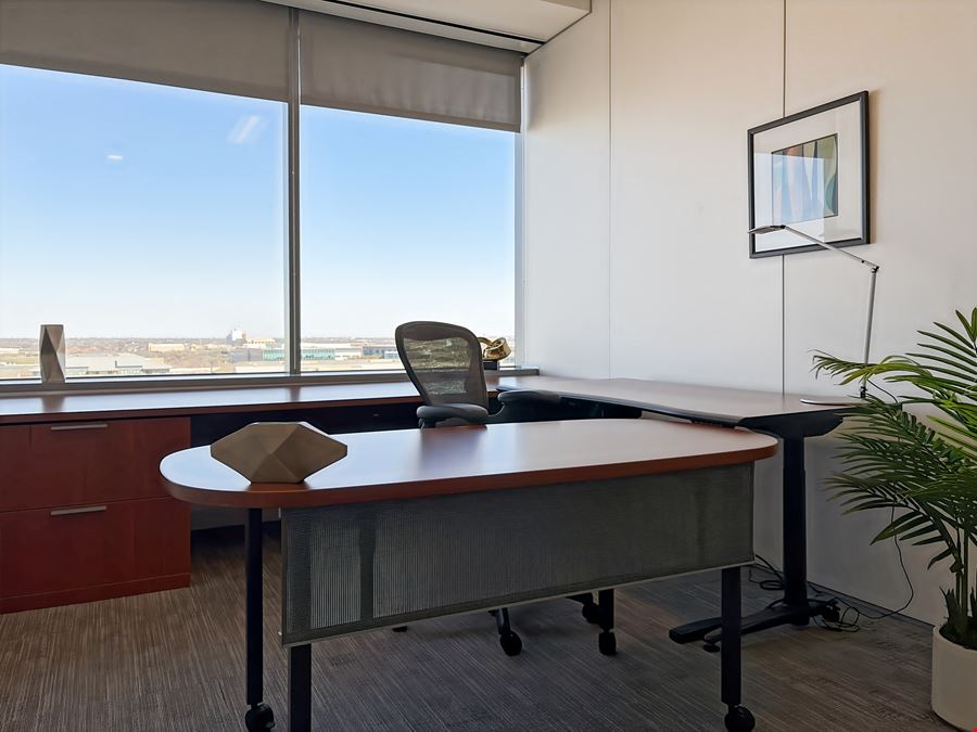 Regus - Plano - Shops at Legacy