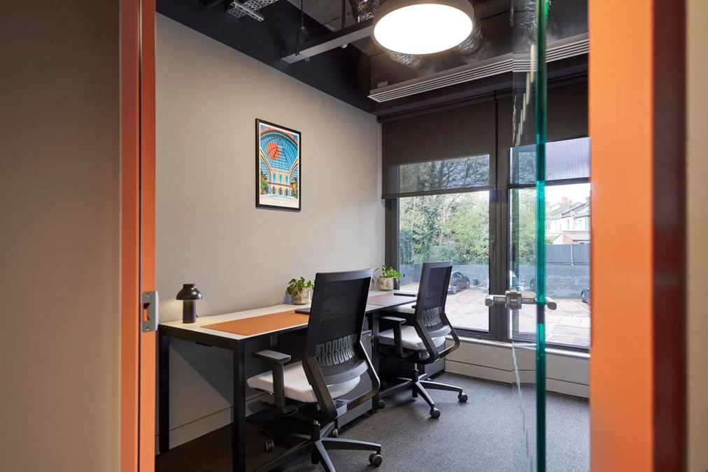 Clockwise - Wood Green