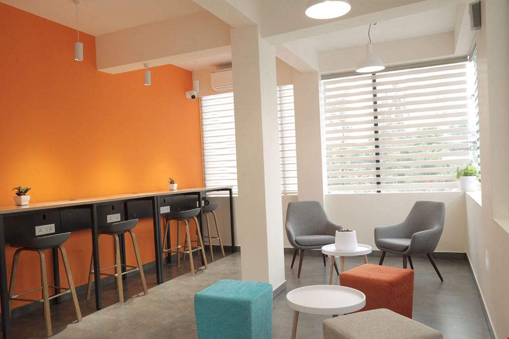 InnerSpace TK Business Arcade Edapally