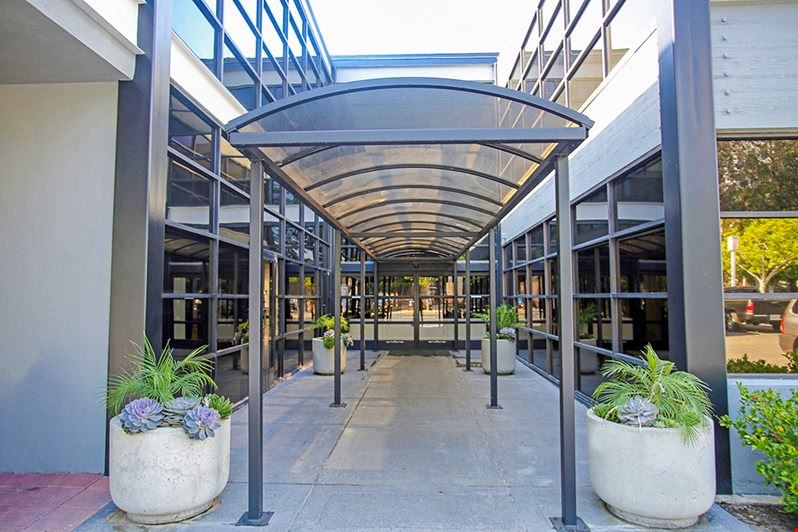 AES - Irvine Airport Suites