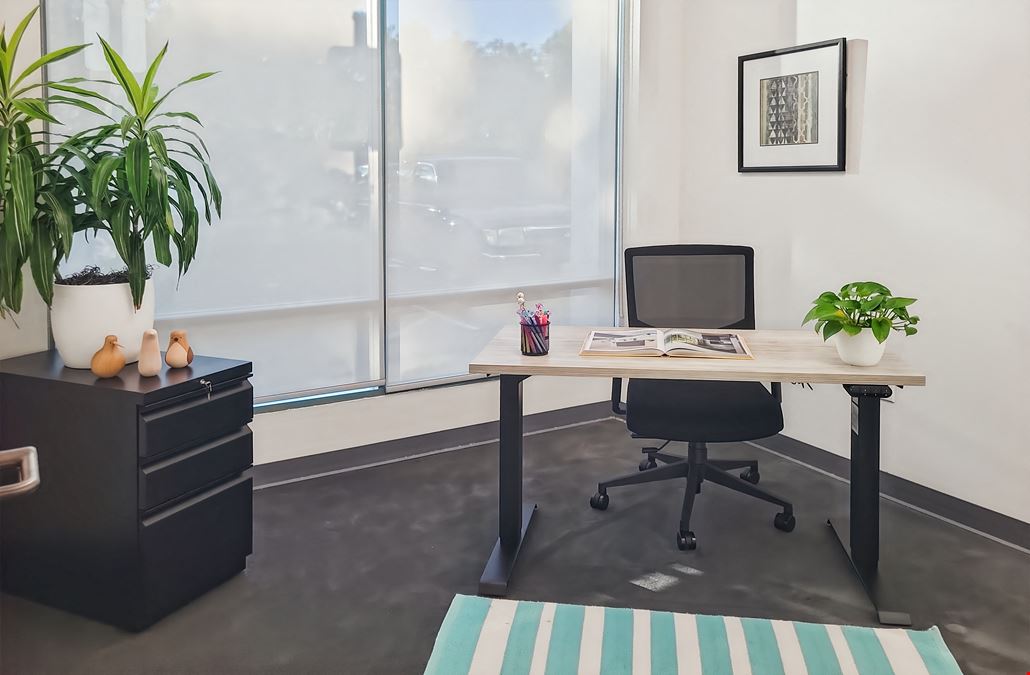 CA, Novato - Bel Marin Keys Blvd