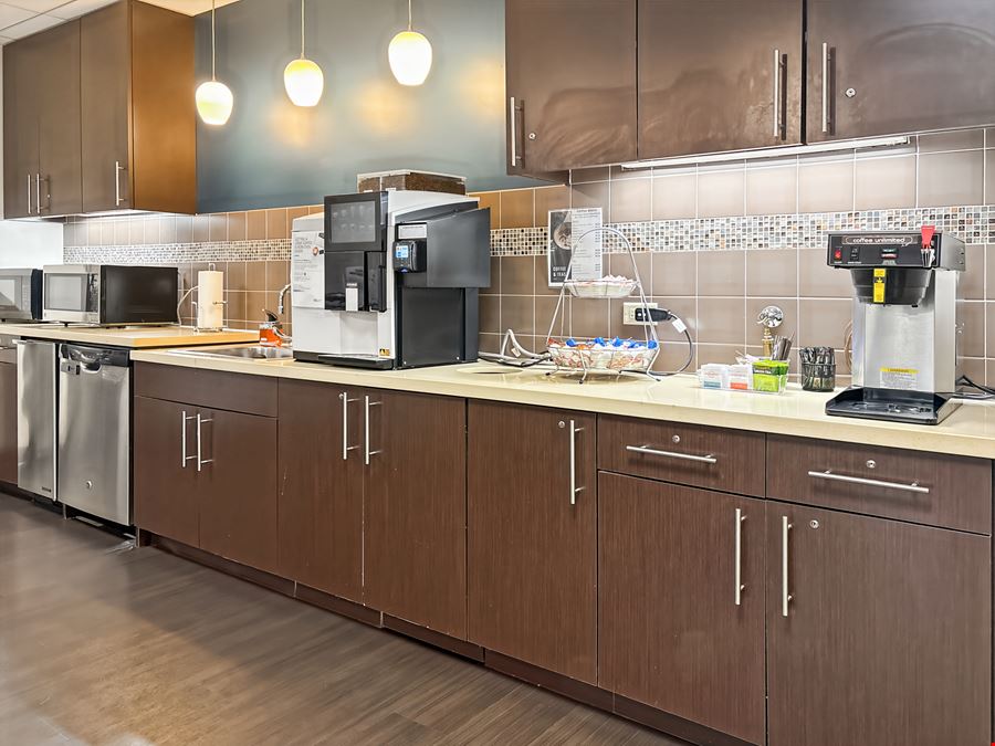 IL, Schaumburg - 1600 Corporate