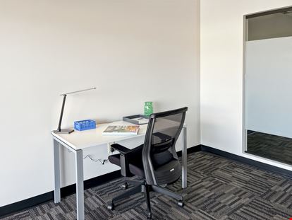 Regus - Phoenix - E Thomas Rd