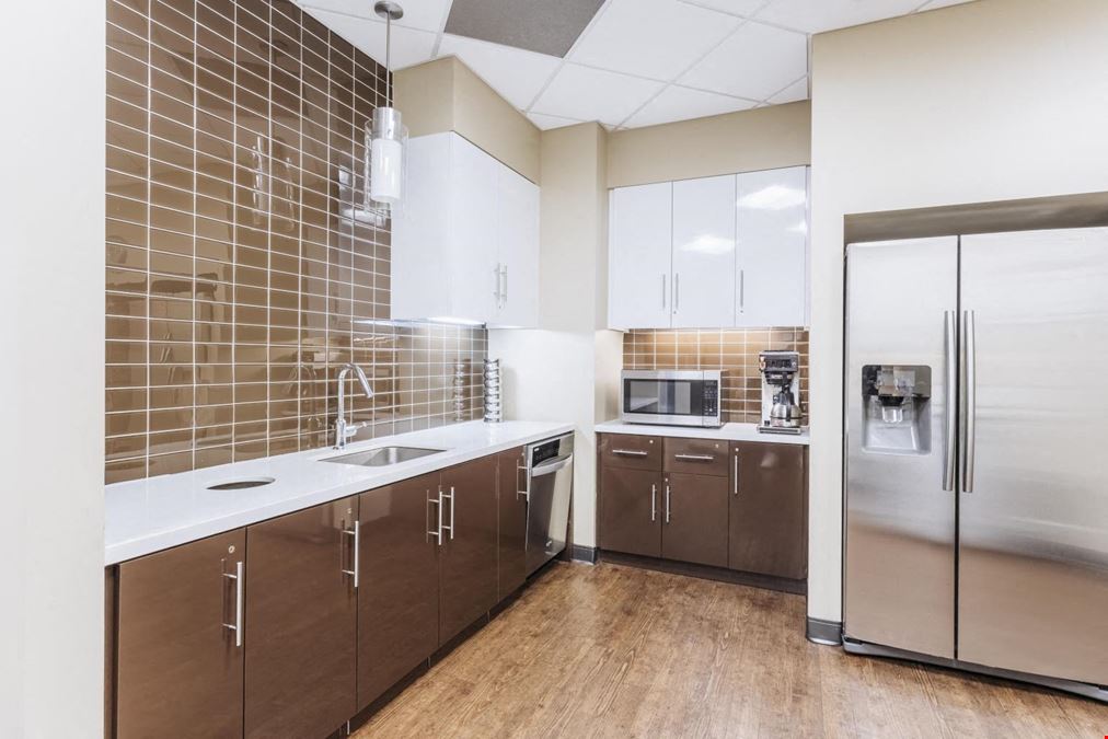 Regus - Hollywood – Presidential Circle