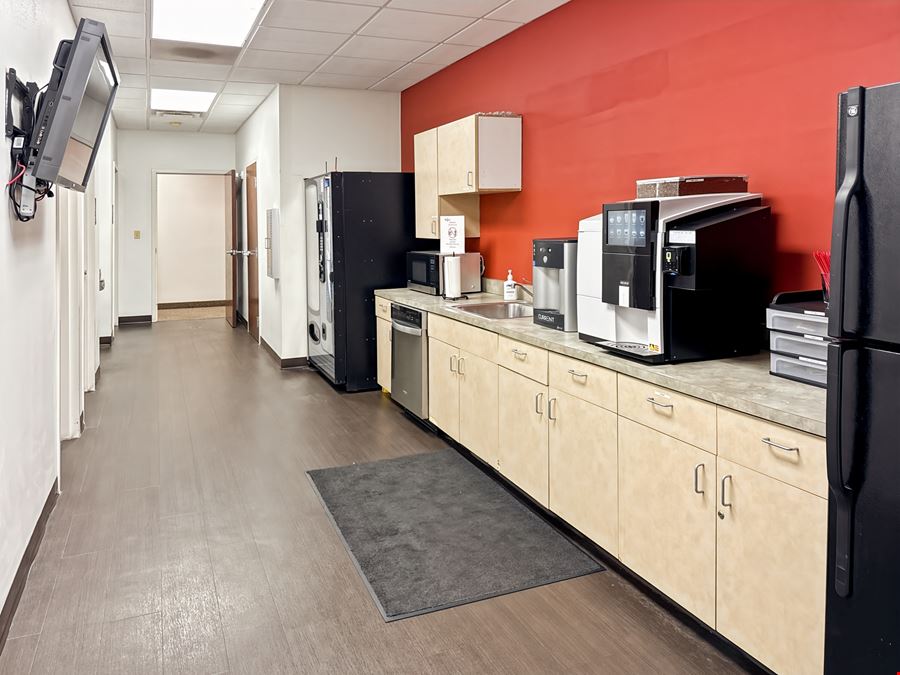 Regus - Tampa - Woodland Corporate Center