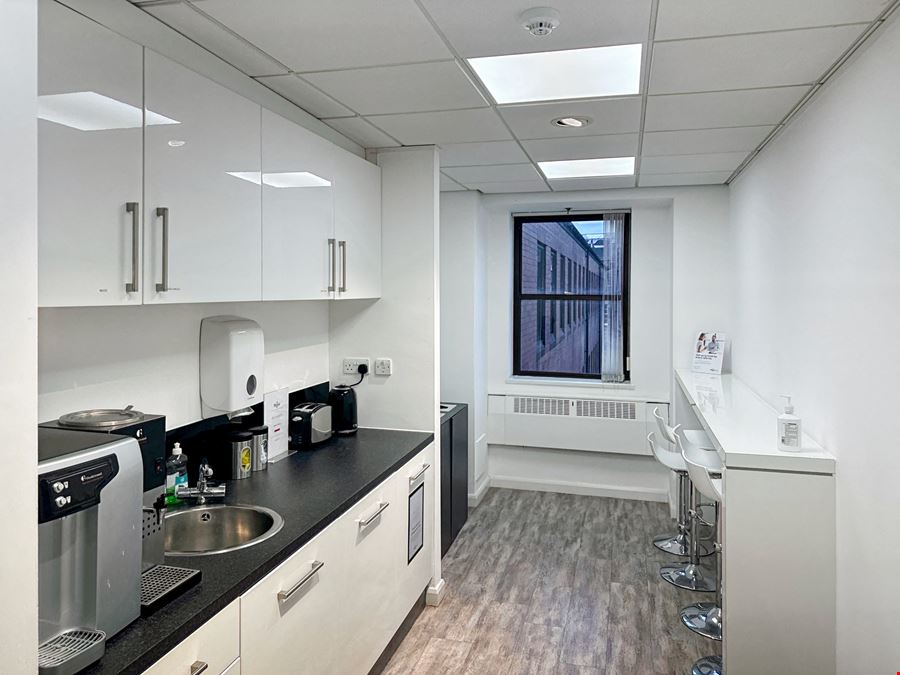Regus - Cloth Market