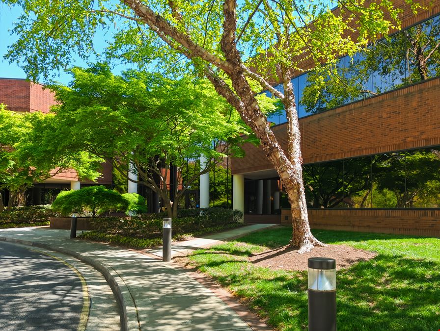 Regus - Richmond - Forest Hill Avenue