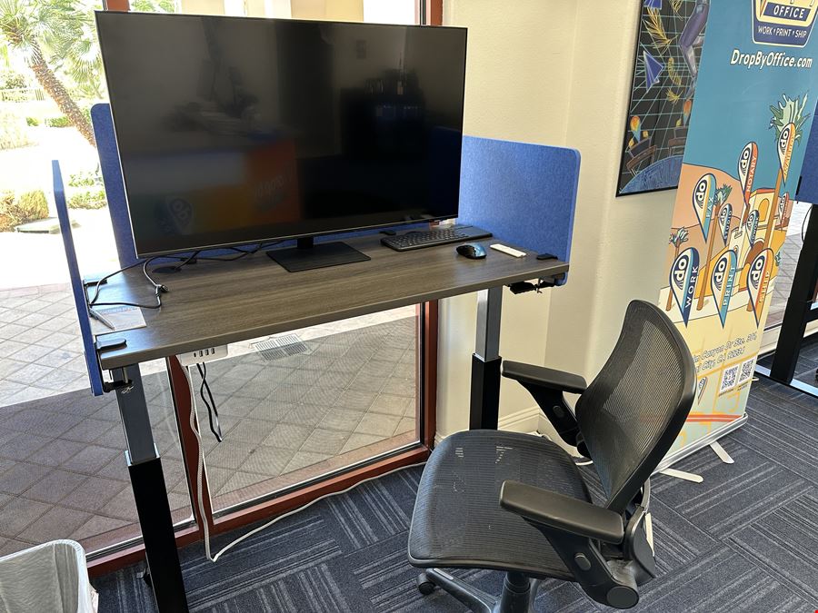 Open CoWorking Desk