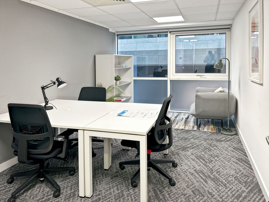 Regus - St James Tower