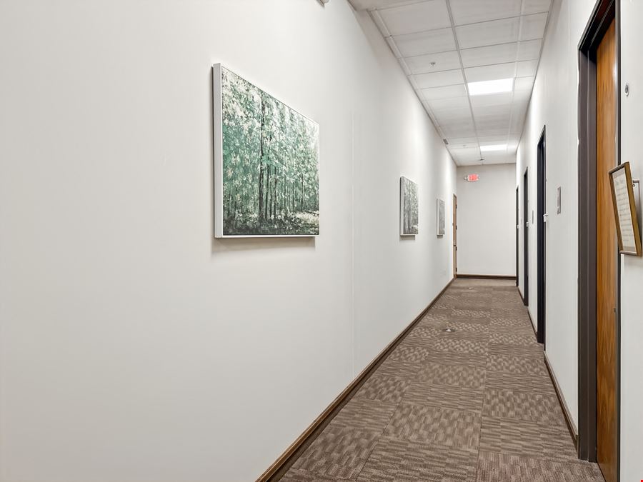 Regus - Hutchinson - 23rd Ave
