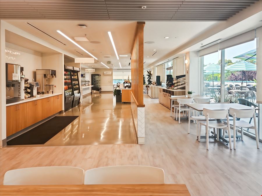 CA, Menlo Park - Commonwealth Dr