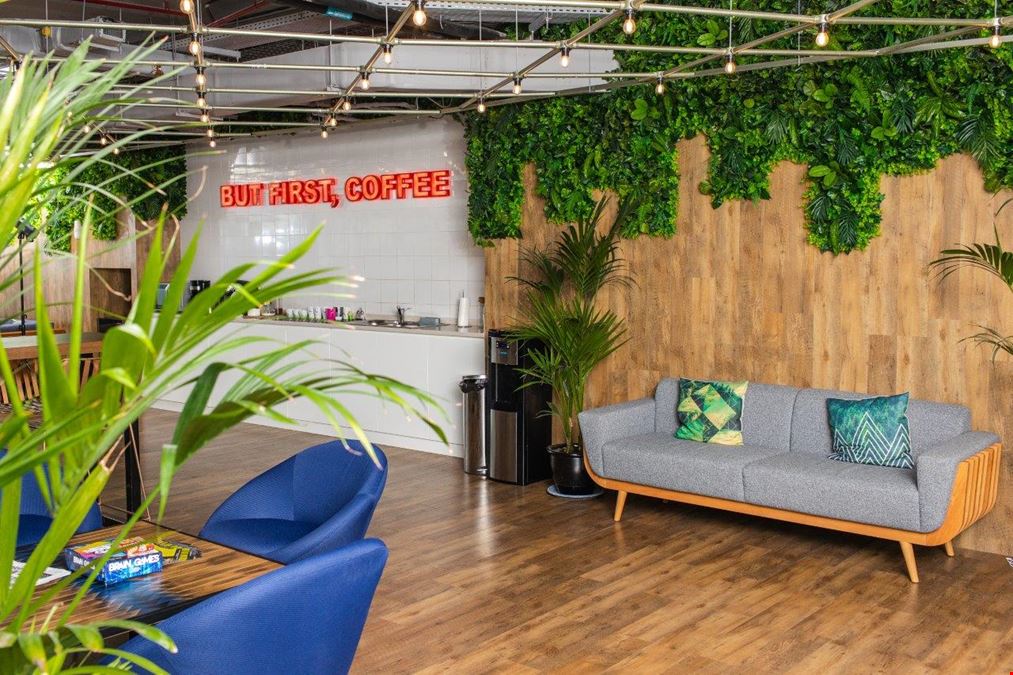 One Business Centre - Media One Hotel