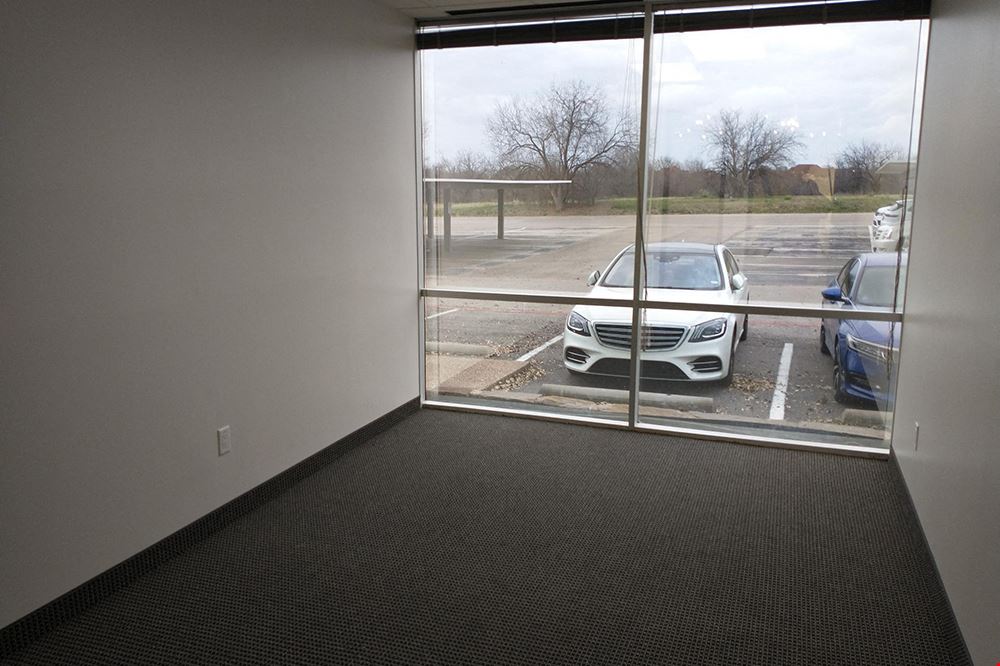 4425 W. Airport Freeway