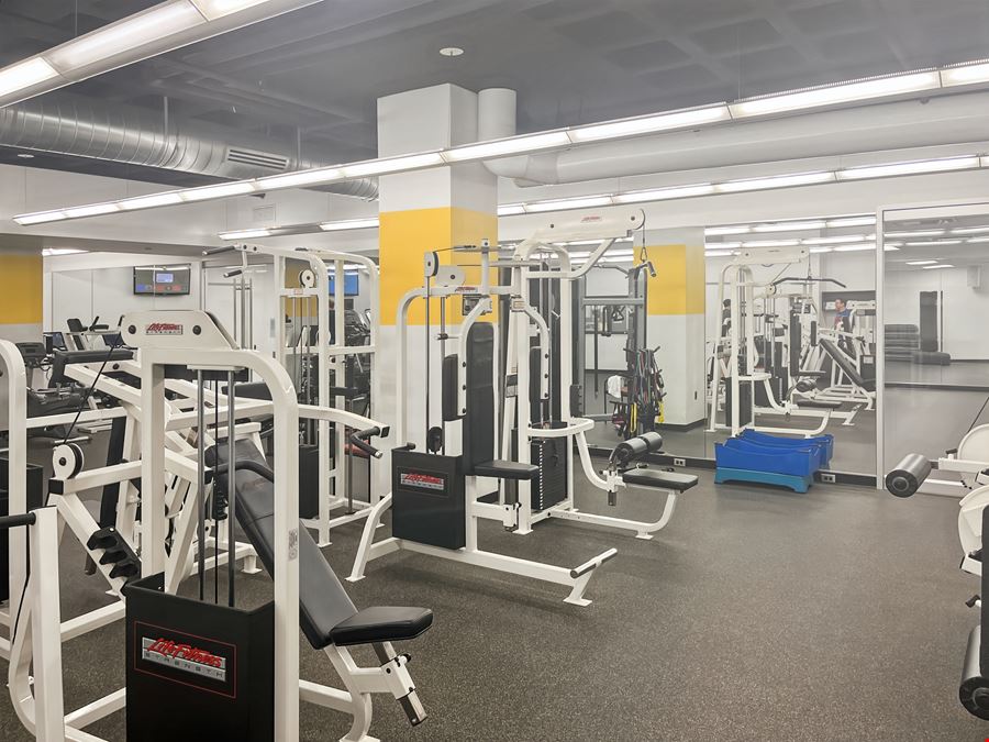 HQ - Saddle Brook