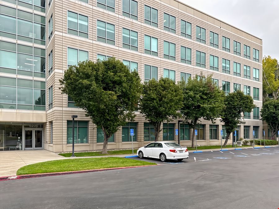 CA, Pleasanton - Corporate Commons