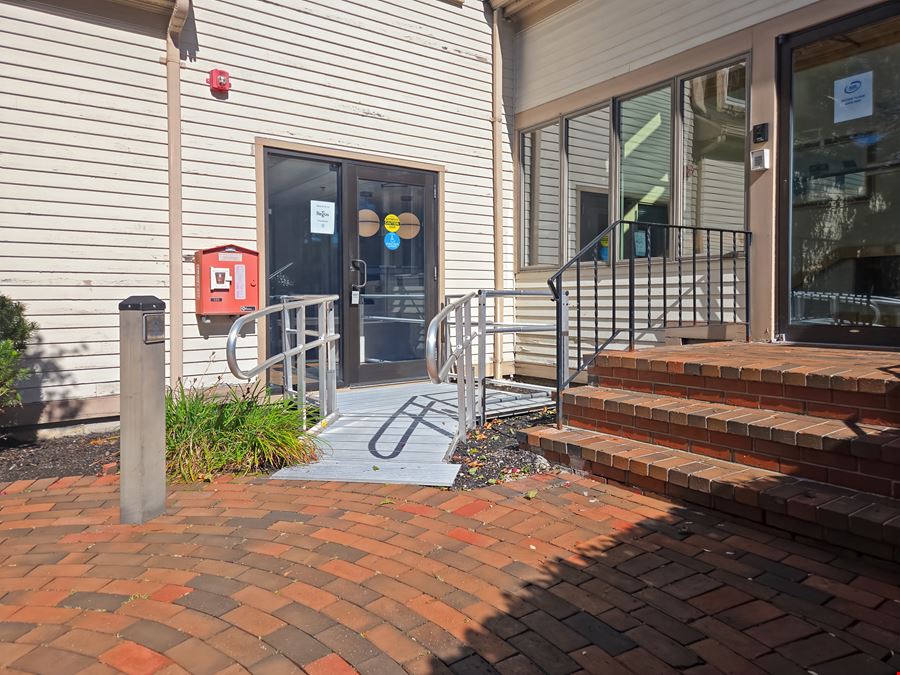 Regus - Marshfield - Plain St