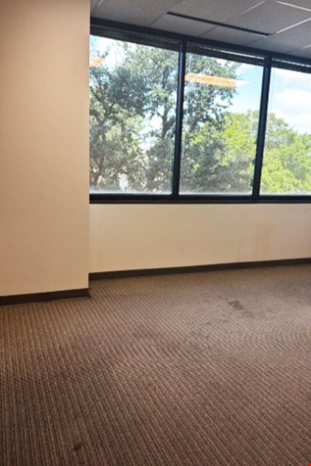 Workstyle Flexible Spaces - 7676 Hillmont
