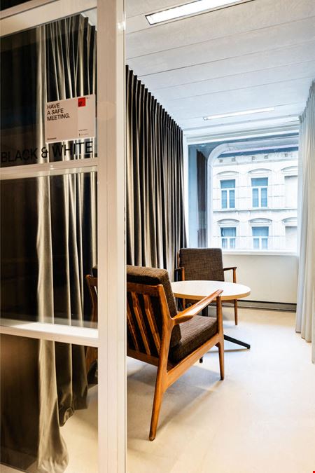 Silversquare  Louise