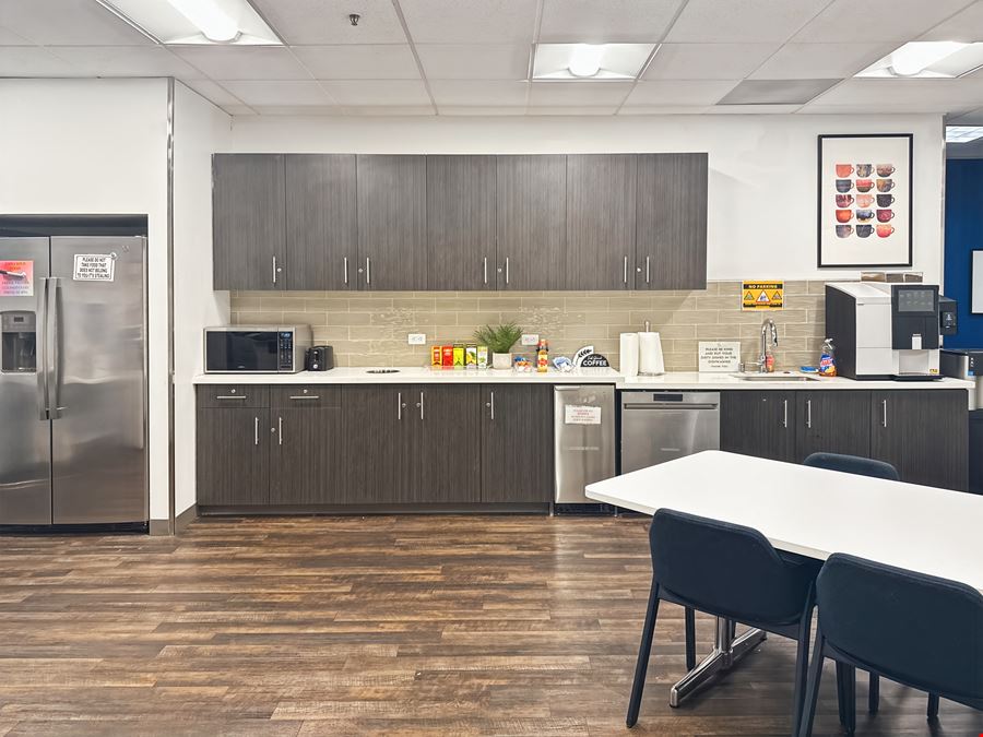 CA, Roseville - Douglas Blvd