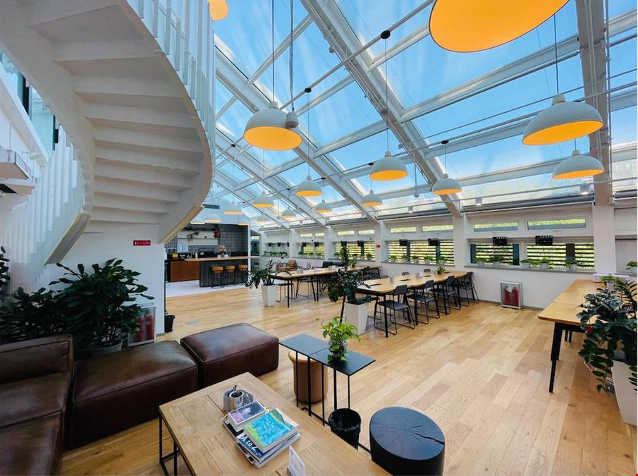 No. 11 Sanlitun Road