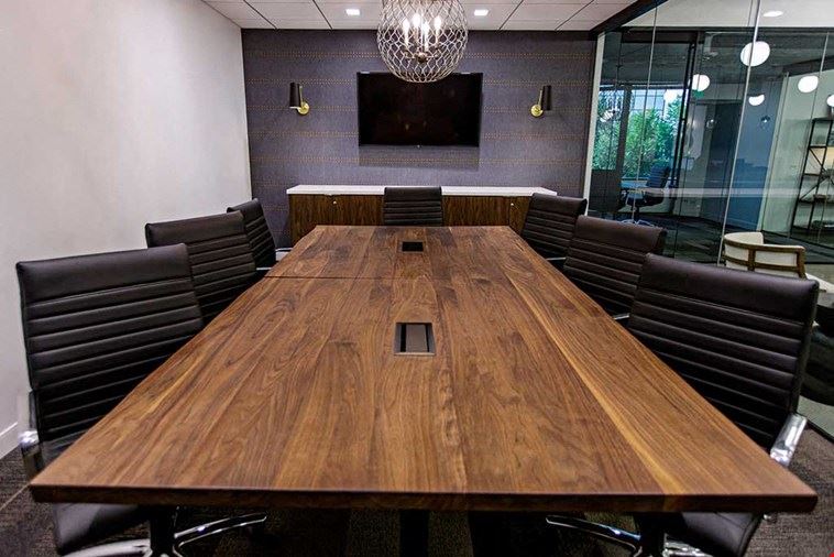8 Person Meeting Room