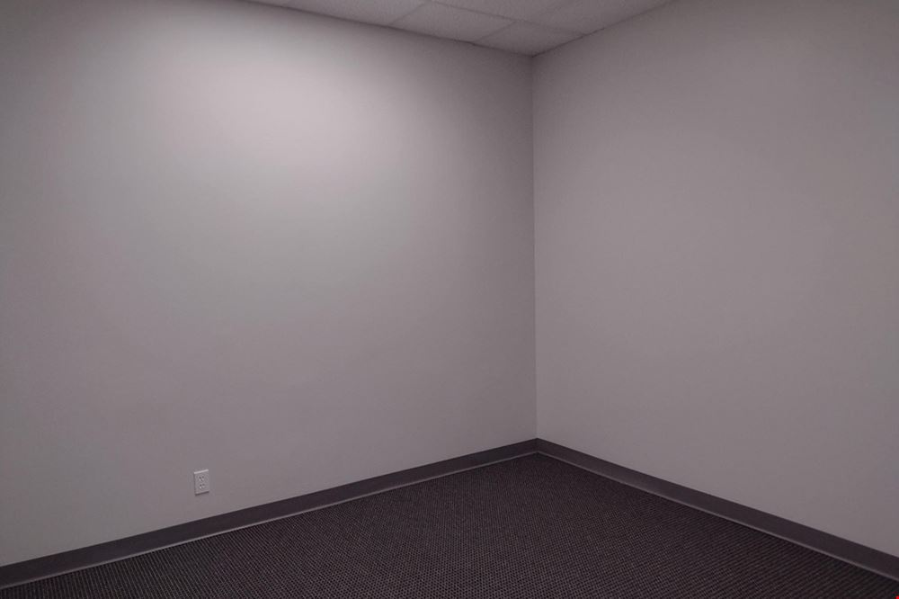 Workstyle Flexible Spaces - 6201 Bonhomme Road